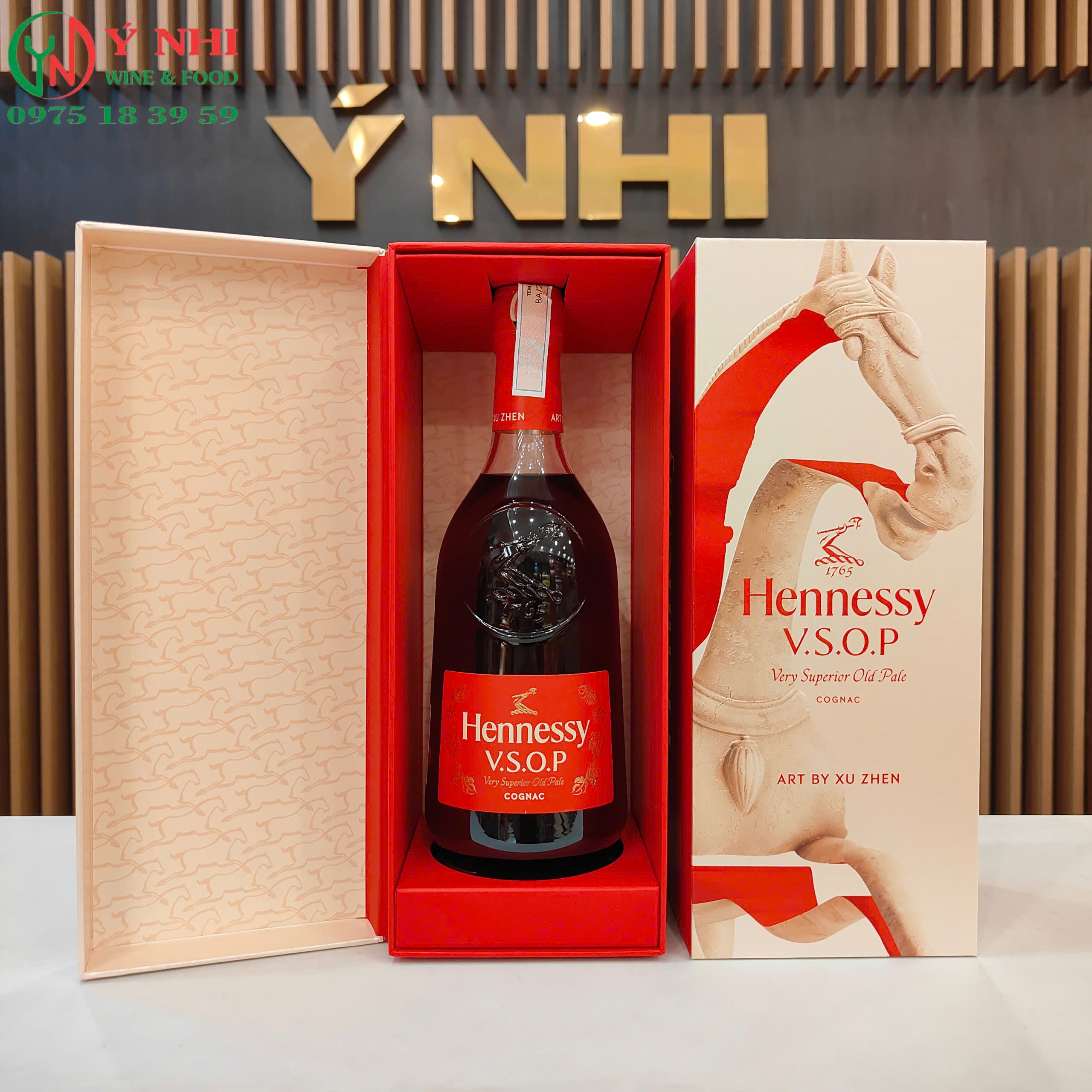 RƯỢU HENNESSY VSOP HỘP QUÀ - Shop rượu Ý Nhi